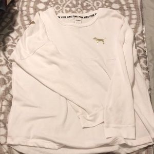 White & gold vs pink sweater